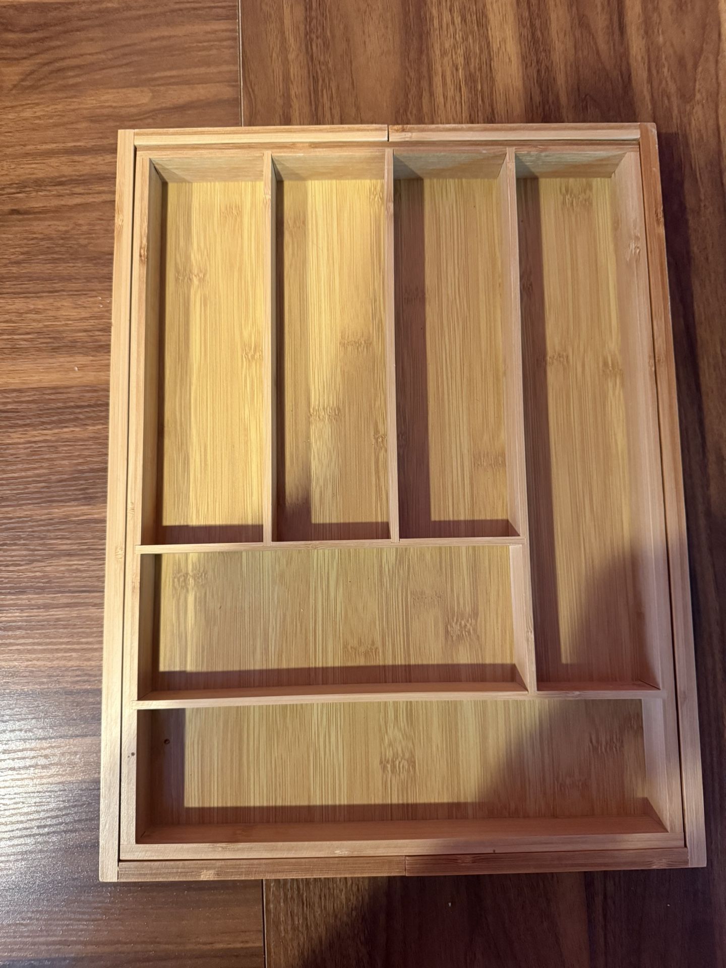 Bamboo Expandable Drawer Organizer/Cutlery Holder