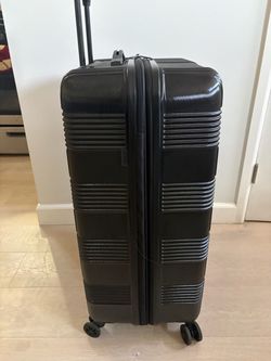 Black Hard Shell Spinner Luggage Large