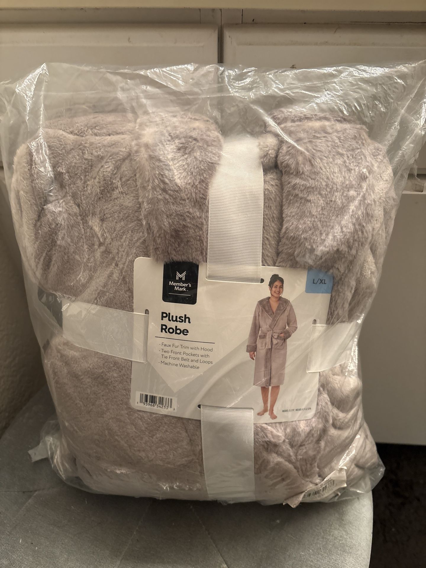Plush Robe Size L/XL