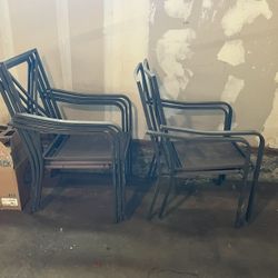 5 Outdoor Chairs