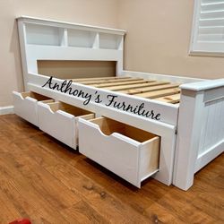 Full Bed And Drawers 