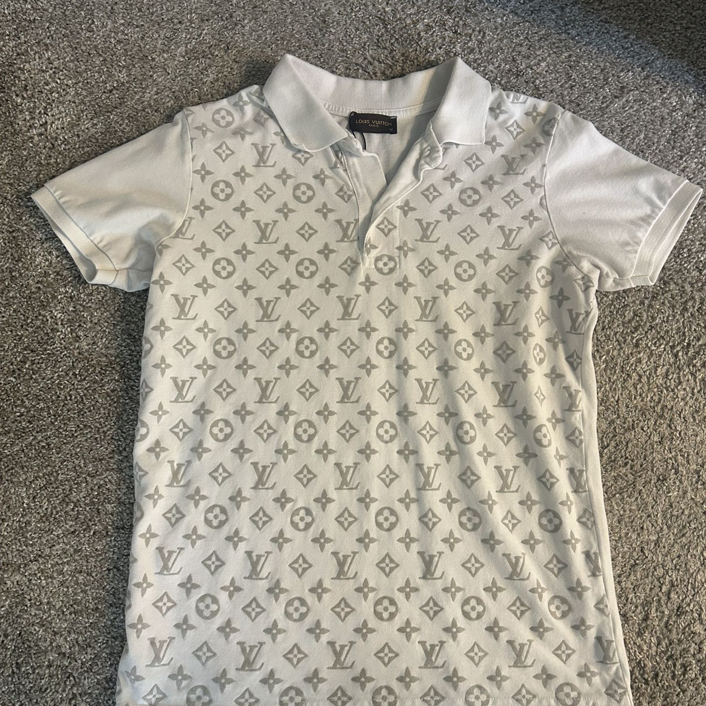 New Louis Vuitton Printed Logo Collar Long Sleeve Tee for Sale in San  Diego, CA - OfferUp