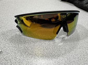 Oakley Vanguard Meta AI Glasses Worn Once