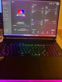 Rtx 5090 Asus Rog Scar 18 DDR5 32 gb ram Ultra 9 HX 2 TB storage