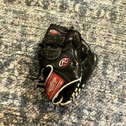 Rawlings Baseball Glove