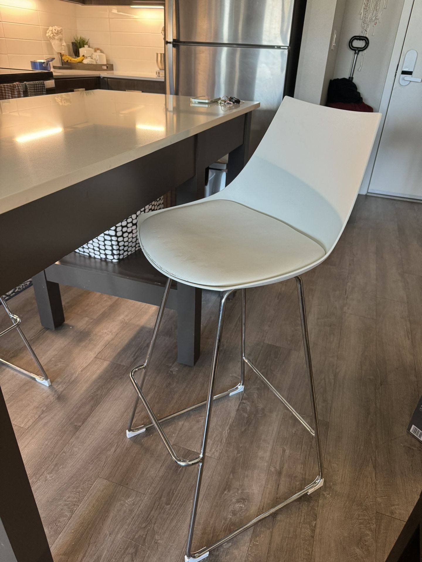 2 Bar Stools
