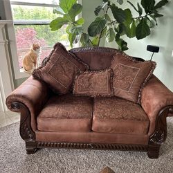 Old Bombay & Company Love Seat
