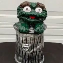 Oscar, The Grouch Statue