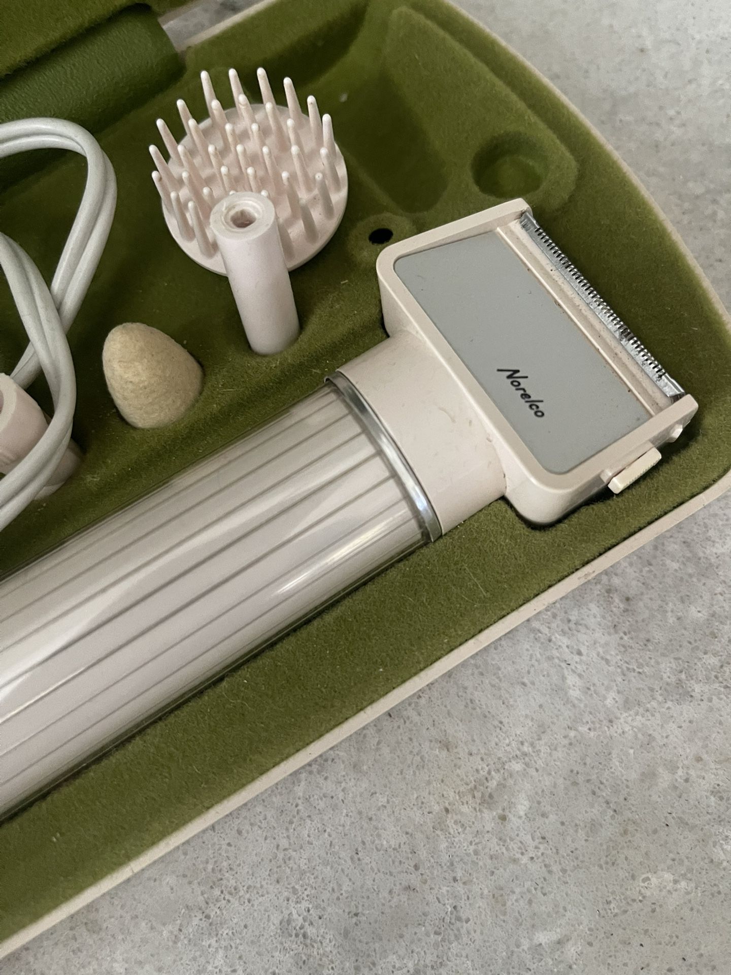 Vintage Norelco beauty all in one trimmer mid century 1960s working