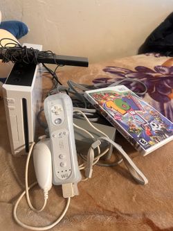 Nintendo Wii Console Bundle