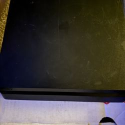 PS4 Slim 
