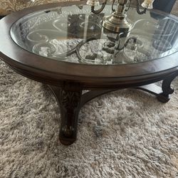 Set Of 3  Coffee Table And Accessories 