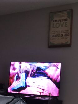(PENDING) 36" Phillips Brand SMART TV