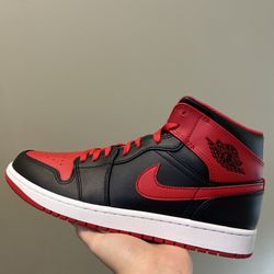 Air Jordan 1 Mid “Alternate Bred” 