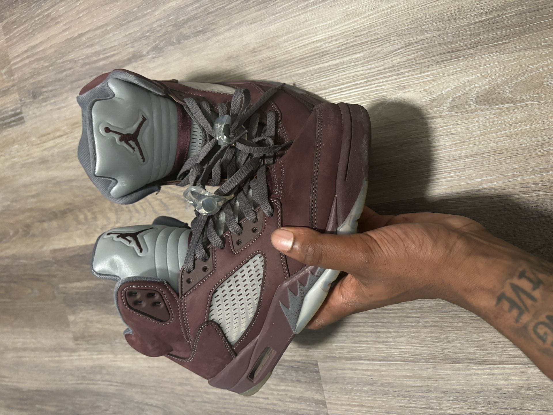 Jordan 5 “BURGUNDY” Size 9.5