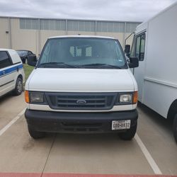 2005 Ford E-250