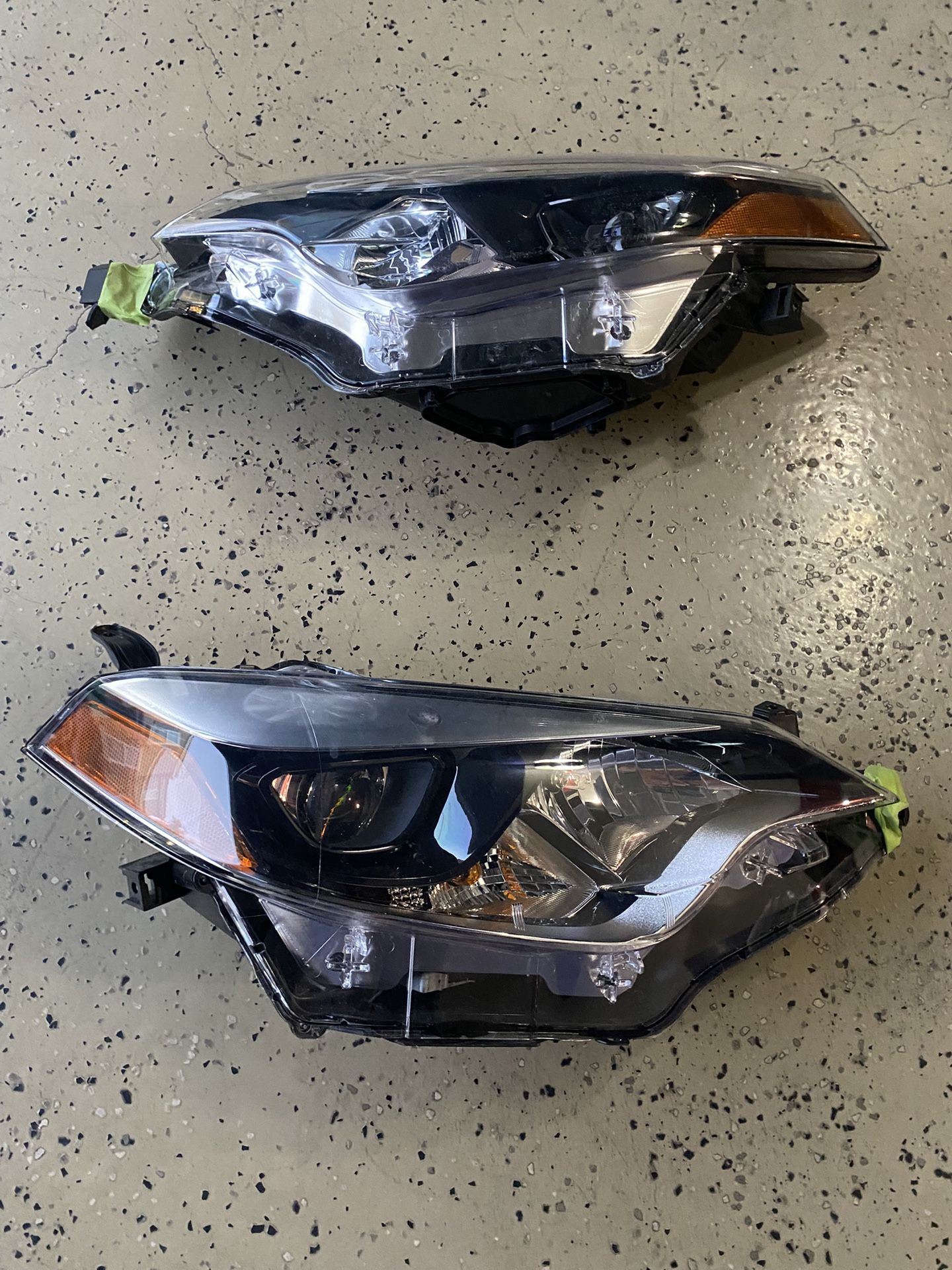 2015 Toyota Corolla Headlights