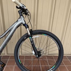 Trek Cali SL Virtual Women’s 2014 Gary fisher collection 29 inch rims   14inch frame