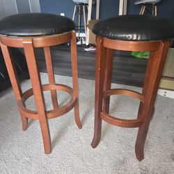 2 Barstools 