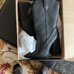 Fashion Nova Size 8 Cowgirl Boots