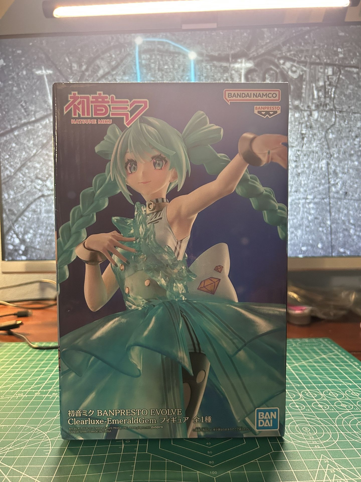 Hatsune Miku x Banpresto Evolve x Emerald Gem
