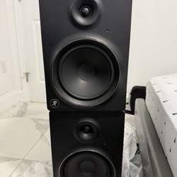 Monitores De Estudio Mackie MR8 Active Studio Monitor 