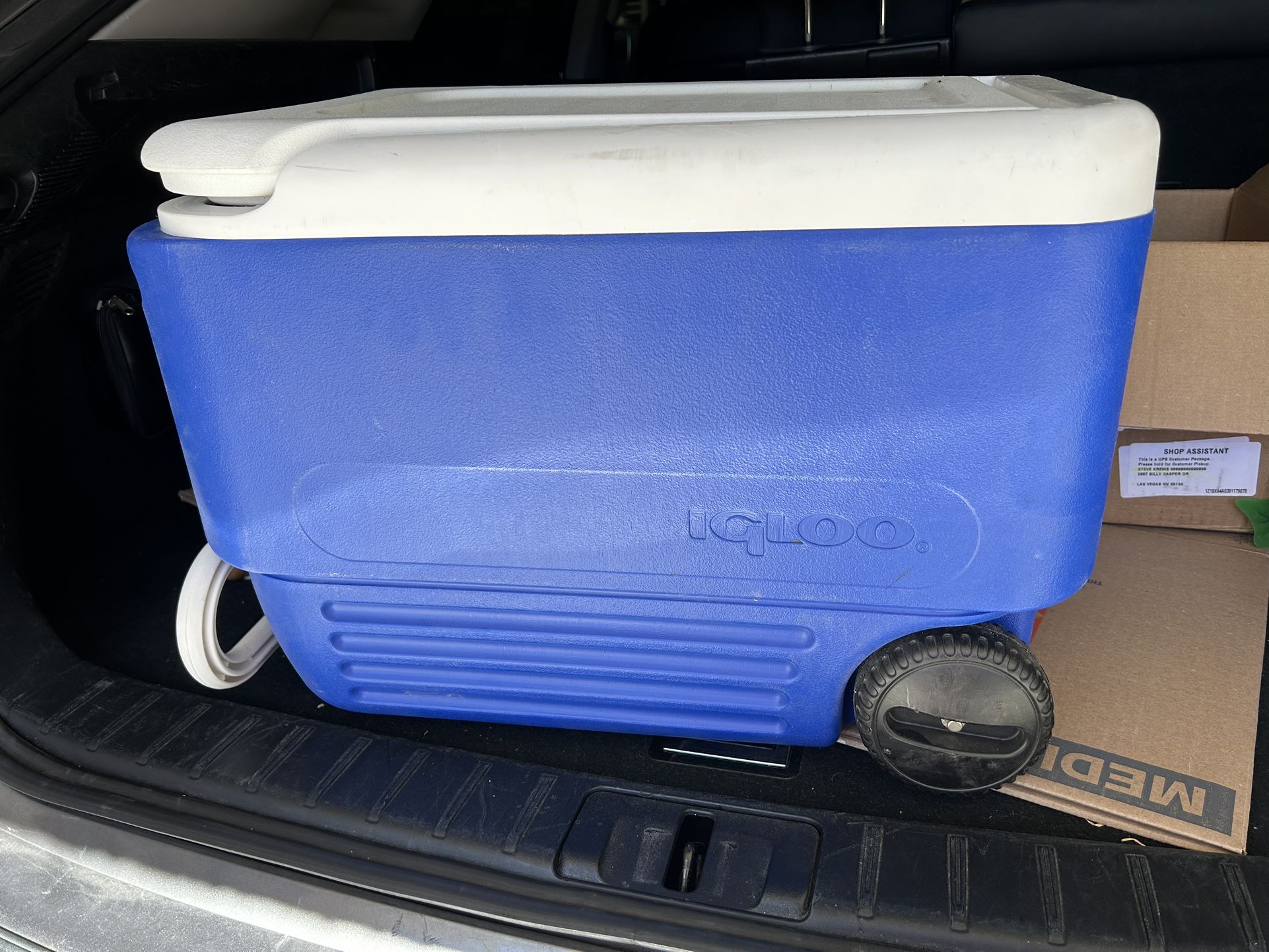 Igloo Cooler On Wheels