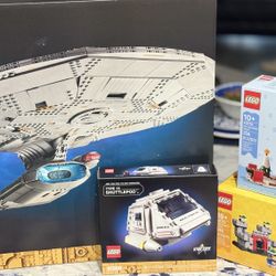 Lego StarTrek Enterprise with Shuttlepod and Extra Gifts