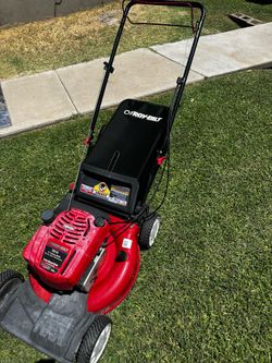 Troy-Bilt TB210 Self-Propelled Mower