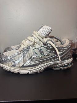 New Balance 1906R Silver Metallic Cream 9 Men’s