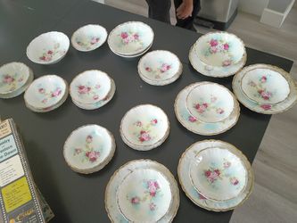 Collectibles Plates All For 40