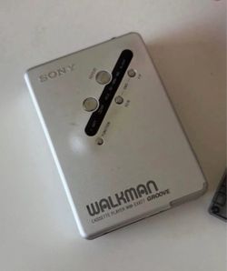 Sony WM-EX677 Walkman | New Belt Installed | Clear Back Mod | Tested Working
