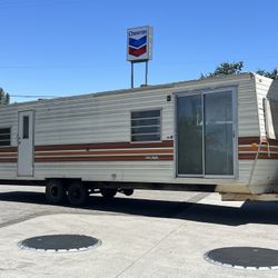 Park Model 36’ 2 Fold Outs Fair Conditions Ready To Use