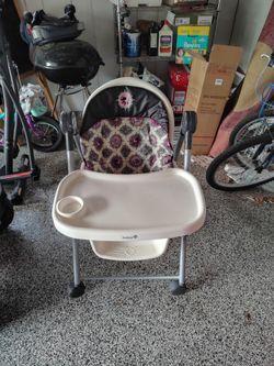 High Chair For Babies/Toddler