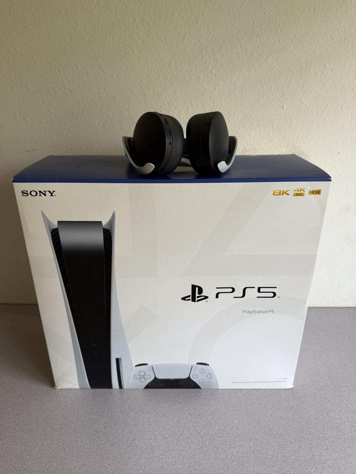 Sony PlayStation 5 Disc Edition with Pulse 3D wireless gaming headset