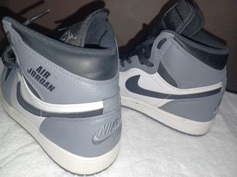 Air Jordan Tennis Shoes
