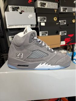 Wolf Grey Jordan 5 size: 9.5