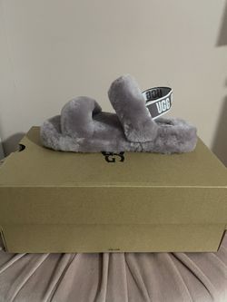Ugg slippers. Size 3 in Kids. 