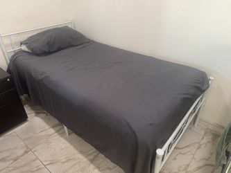 Metal Bed Frame With Mattress