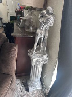 Statue//// estatua