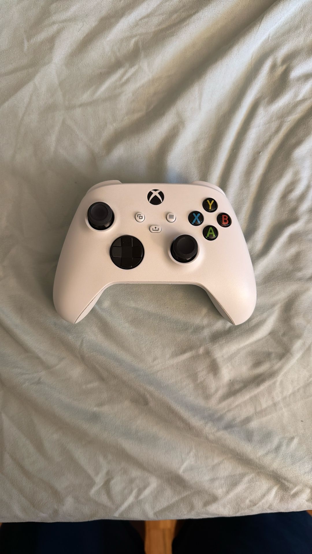 White Xbox Series S Controller
