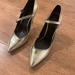 Charles And Kieth Heels Size 37