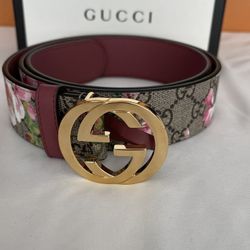 Woman’s Gucci Belt