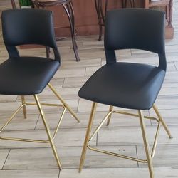 2 Bar Stools Good Condition 24" From The Seat To The Floor 