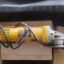 DeWalt 4.5 In Grinder