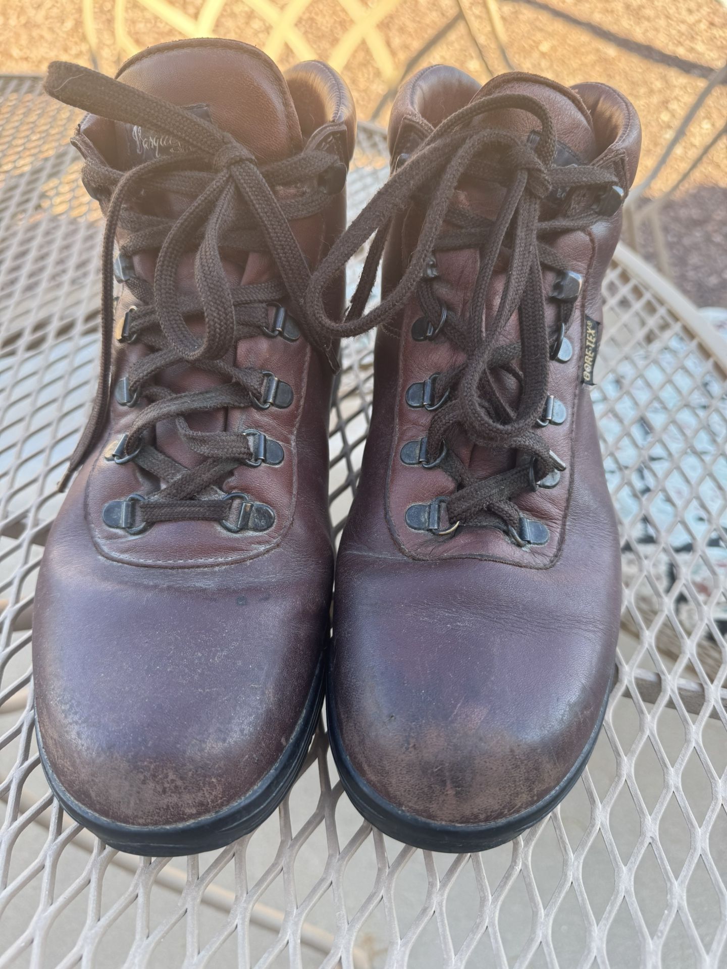 Men’s Vasque Sundowner Skywalk Goretex Hiking Boots Size 9.5