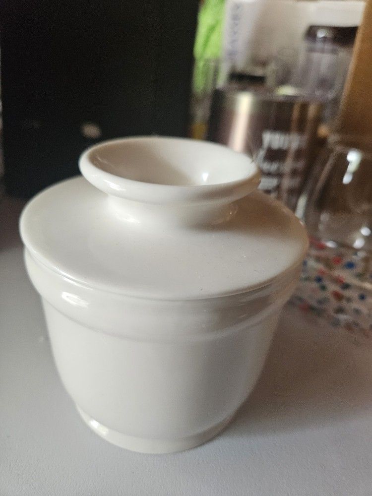 DOWAN Porcelain Butter Crock