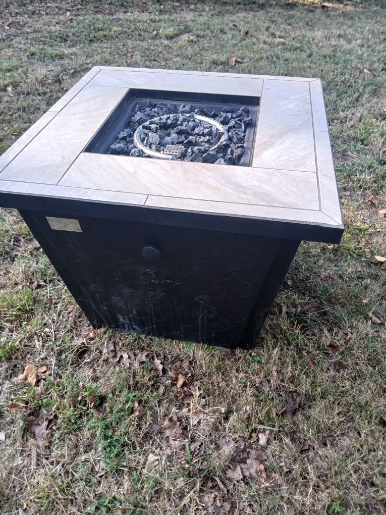 Outdoor Firepit Used Once. ..$125 Obo