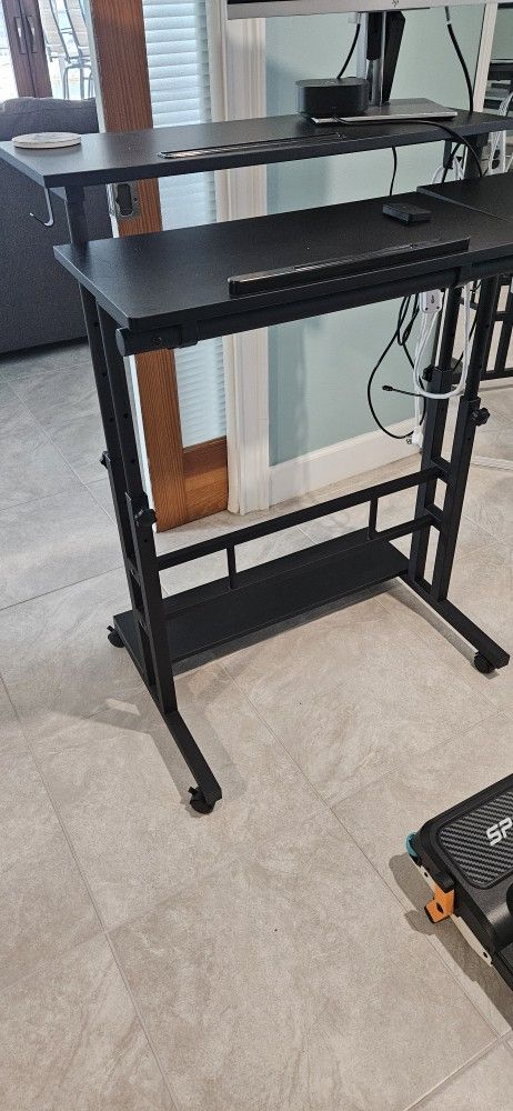Standing Adjustable Desk