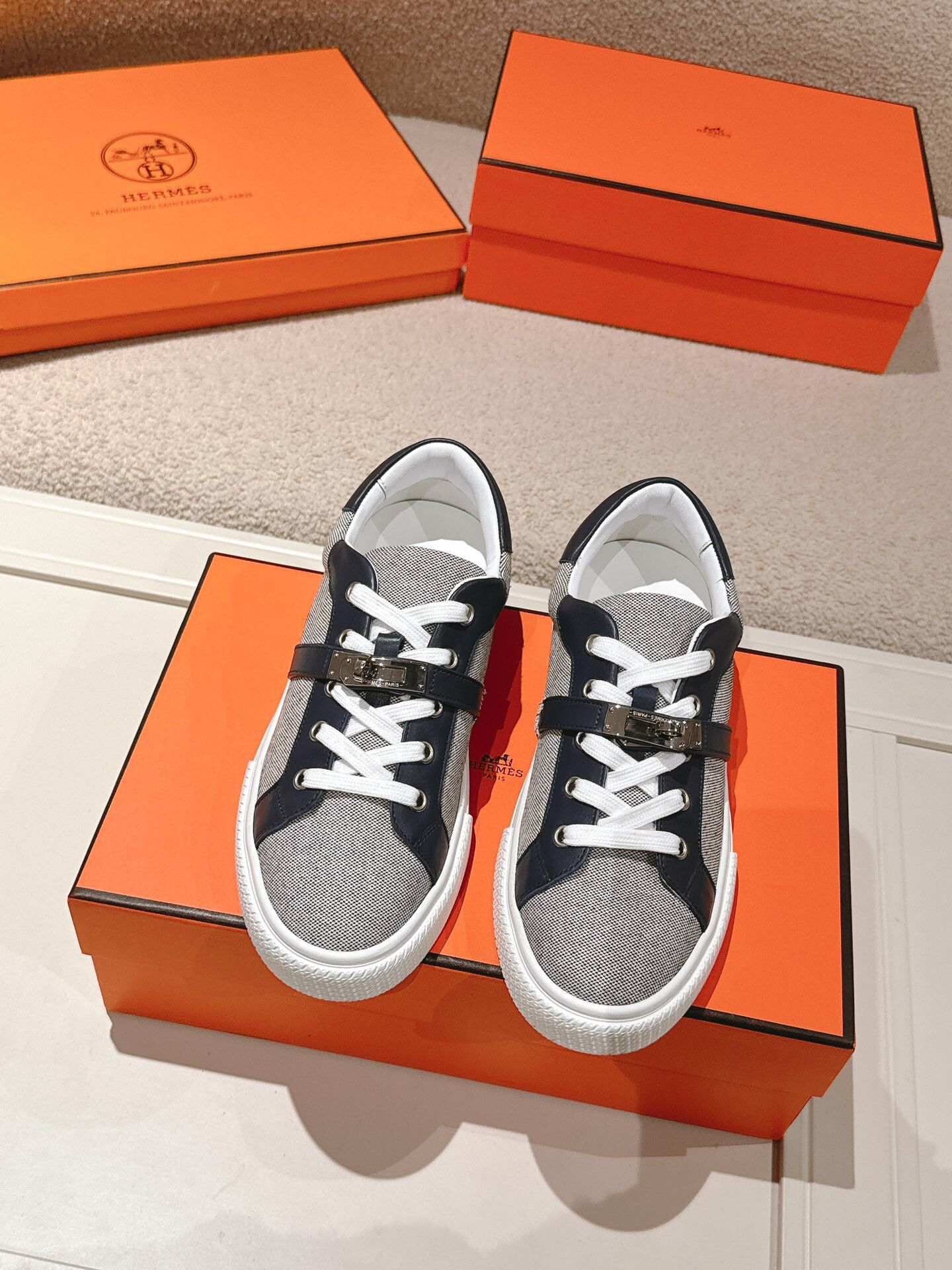 Hermes Men’s Sneaker With Box